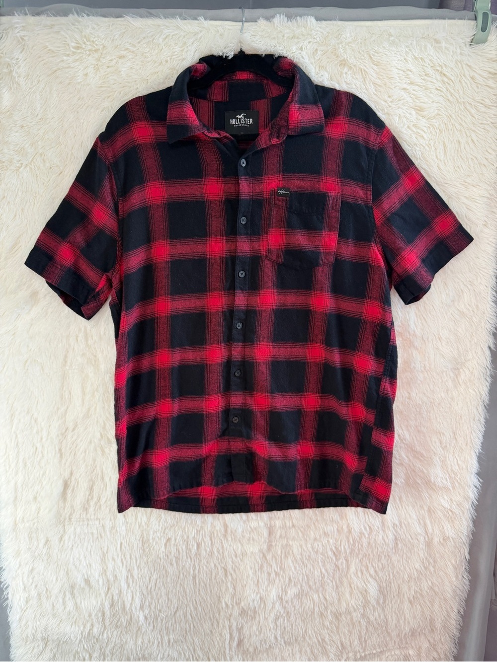 Hollister Mens Plaid Short-Sleeve Shirt Size L Red Black Preppy Cotton Flannel